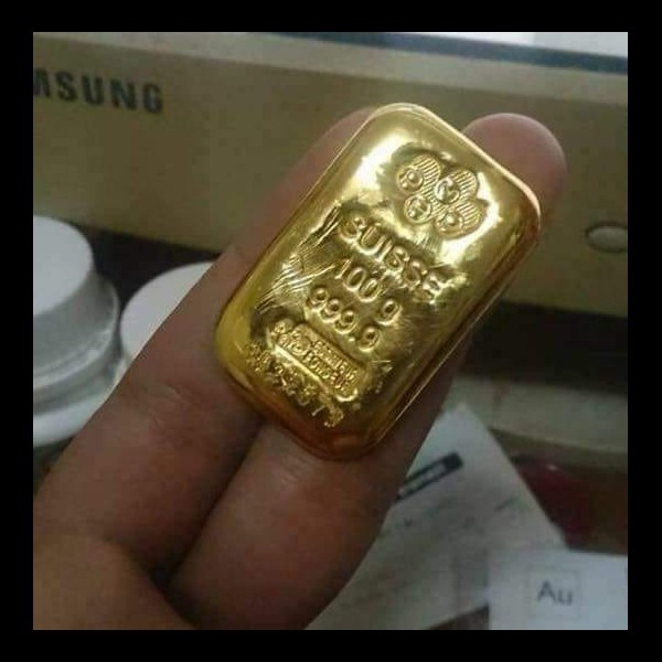 25 грамм золота. 100 Грамм золота. 250 Грамм золота. Украшения из золота 999 пробы. Слиток золота 250 грамм.