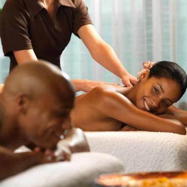 Price: 100 €. Massage pour couple est une seance de massage Avec deux masse...